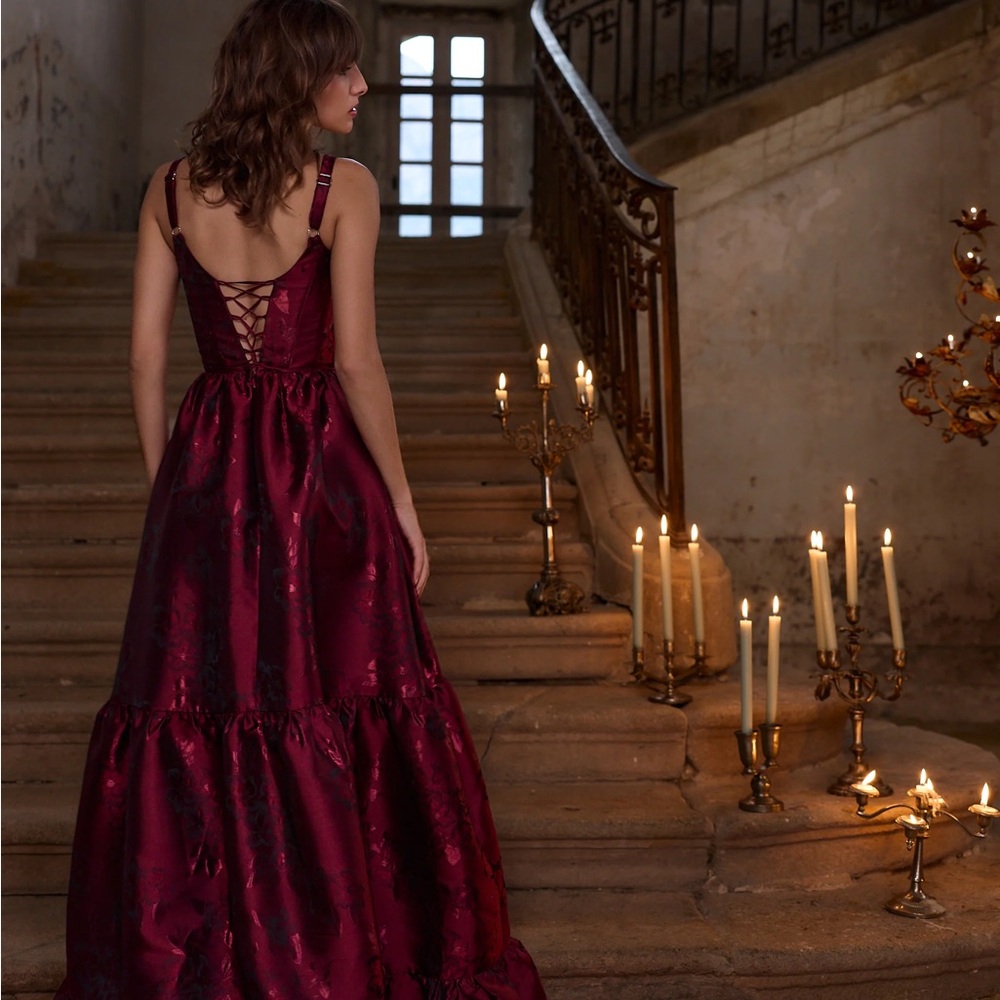 NWT V Chapman Avery Gown in Garnet Baroque Floral - Picture 3 of 8